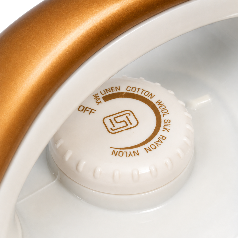 Geeta metro – Light weight with sharp, iron box